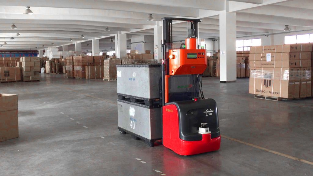 自動搬運(yùn)叉車