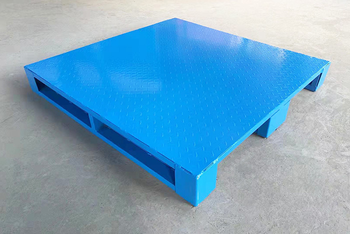 花紋板金屬托盤下線,準備給客戶發(fā)貨